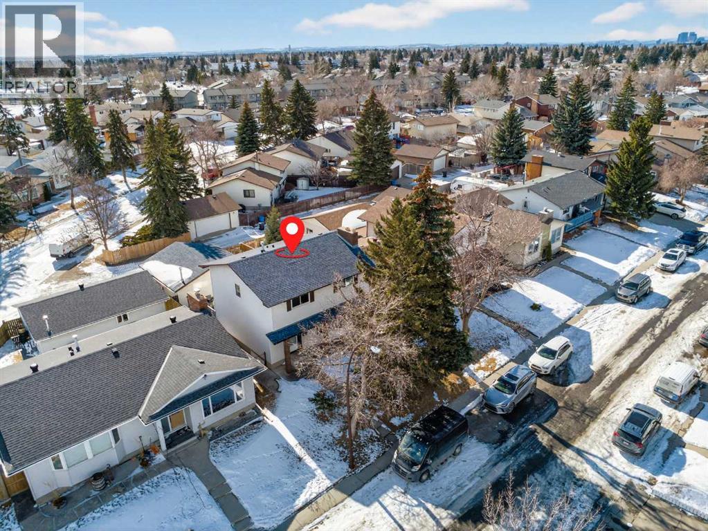 Single Family House for Sale in  Templewood Road NE Temple Calgary 