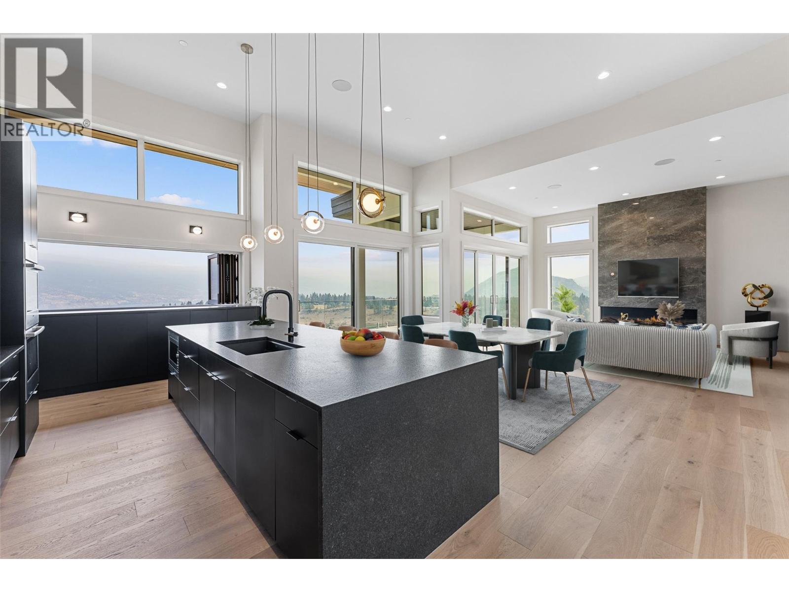 18697 Mckenzie Court, Summerland