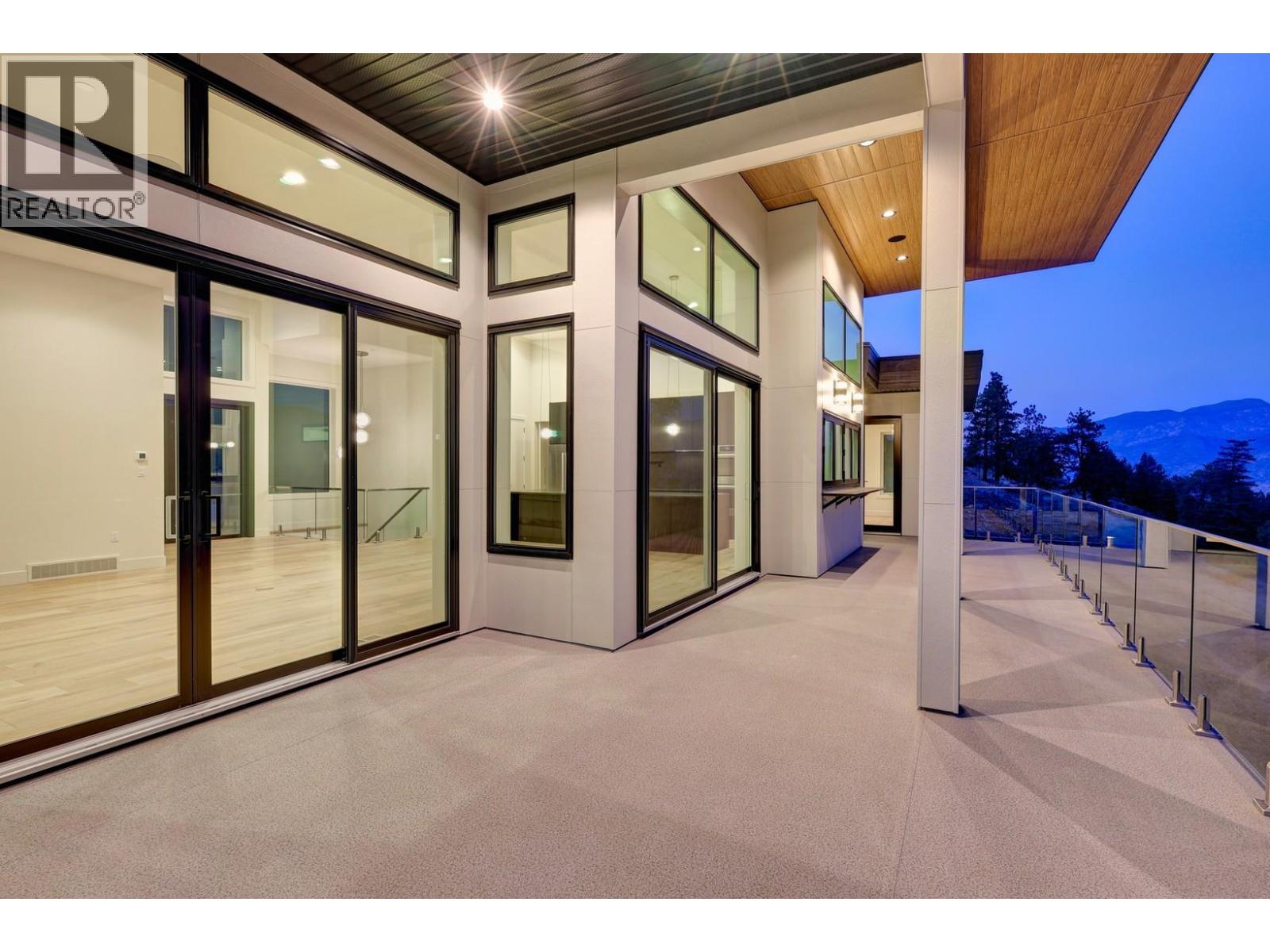 18697 Mckenzie Court, Summerland