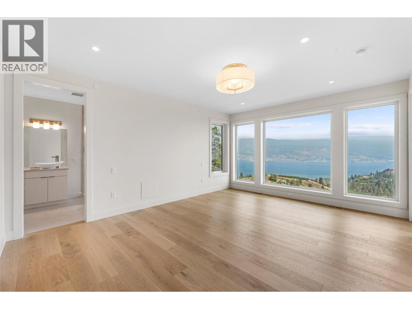 18697 Mckenzie Court, Summerland