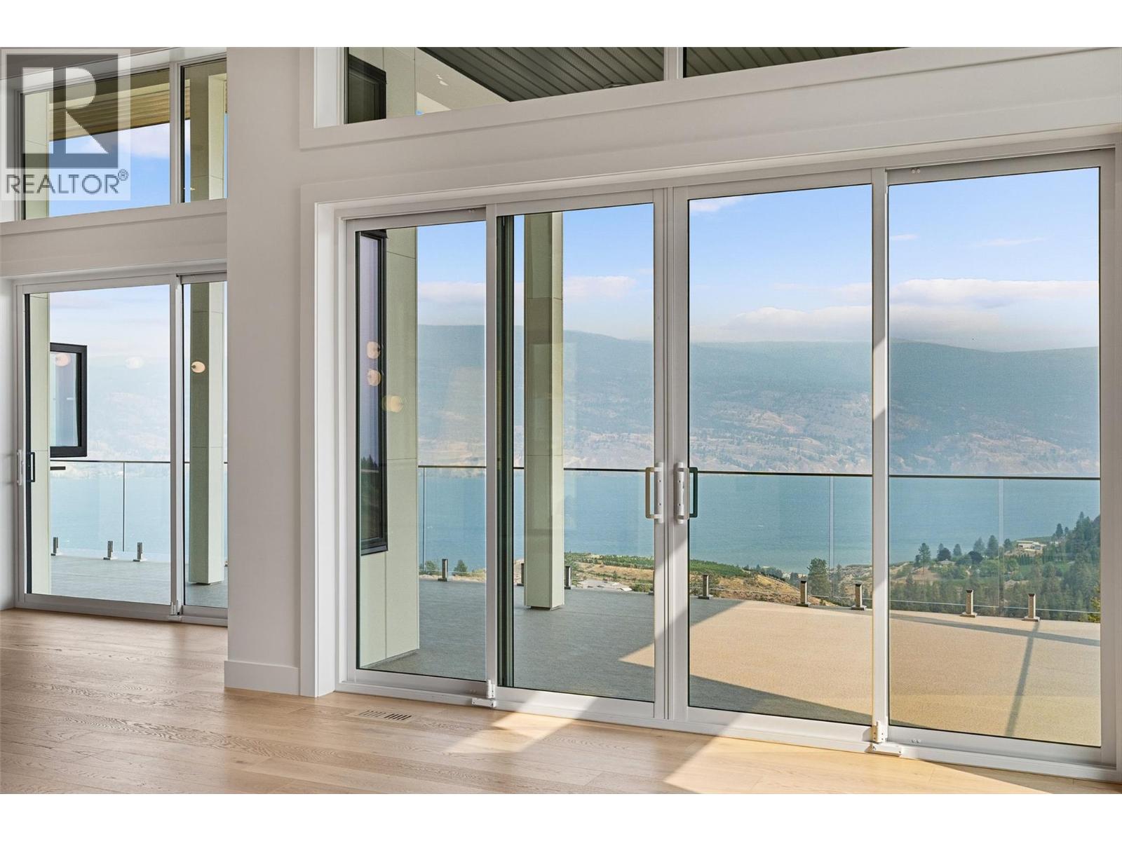 18697 Mckenzie Court, Summerland