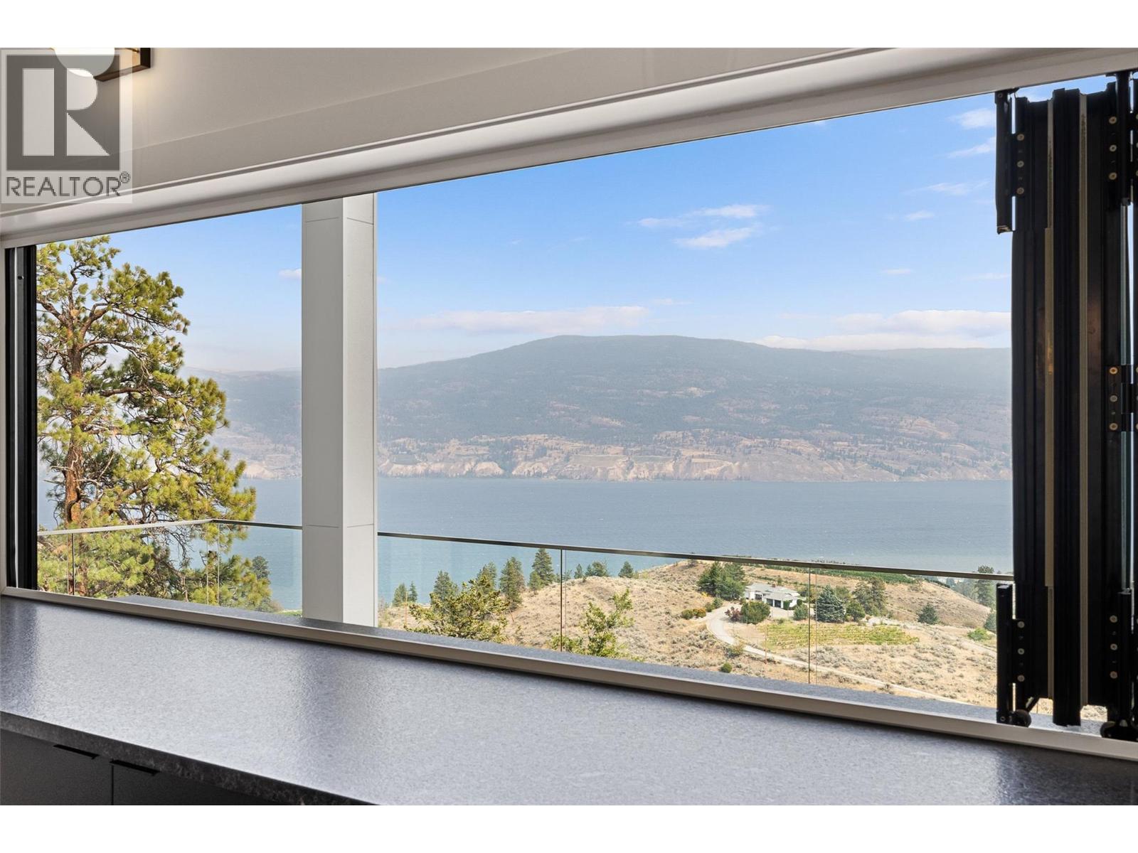 18697 Mckenzie Court, Summerland
