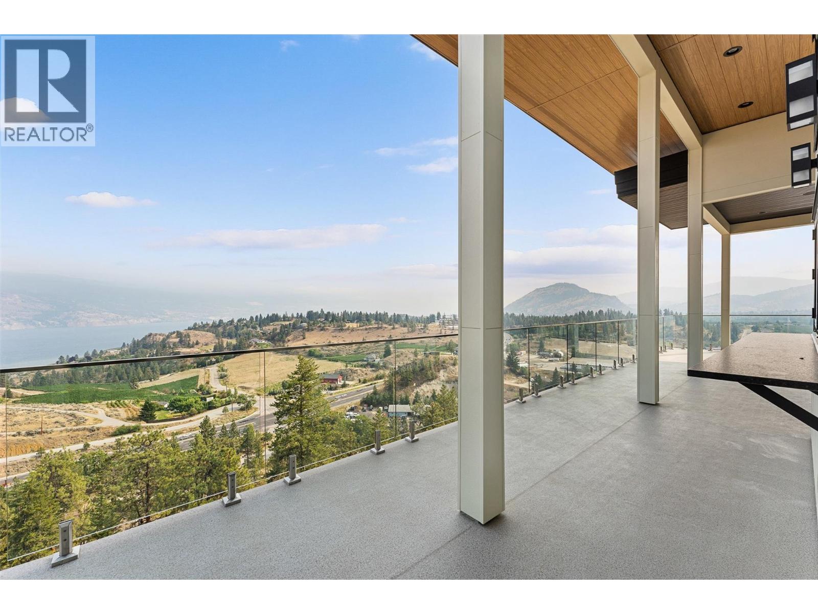 18697 Mckenzie Court, Summerland