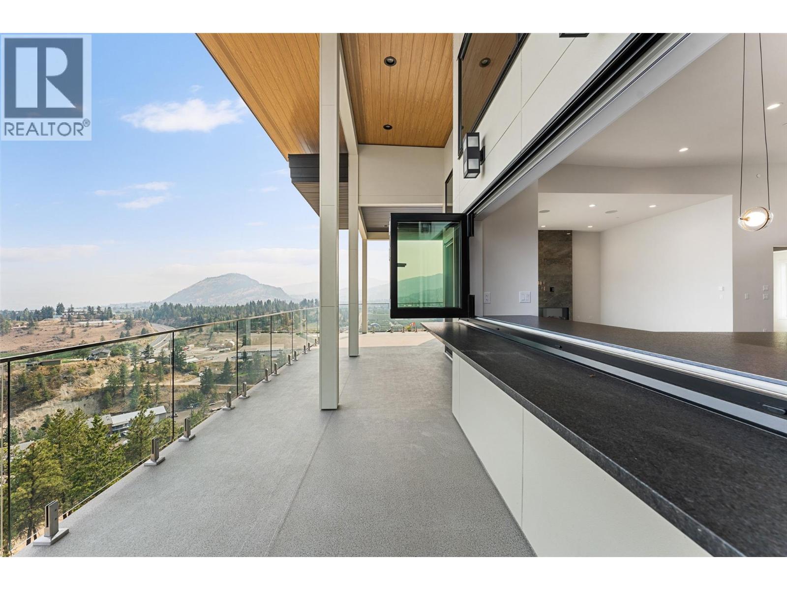 18697 Mckenzie Court, Summerland