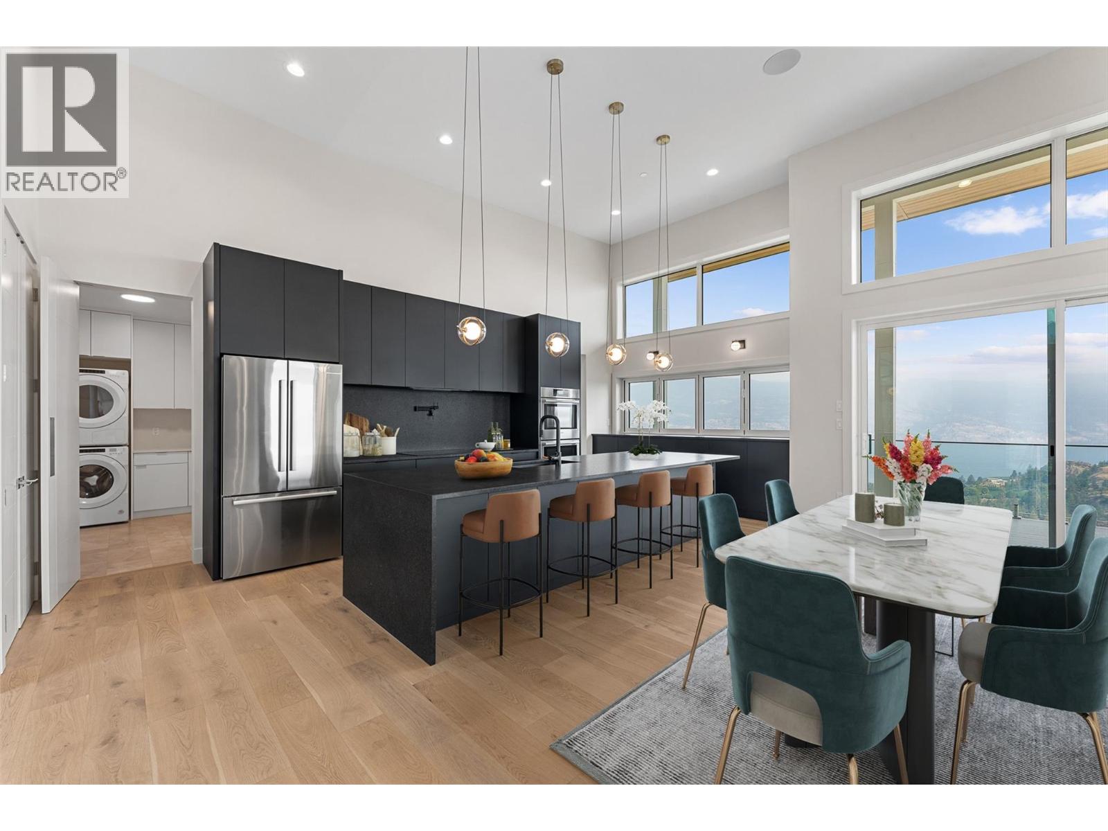 18697 Mckenzie Court, Summerland