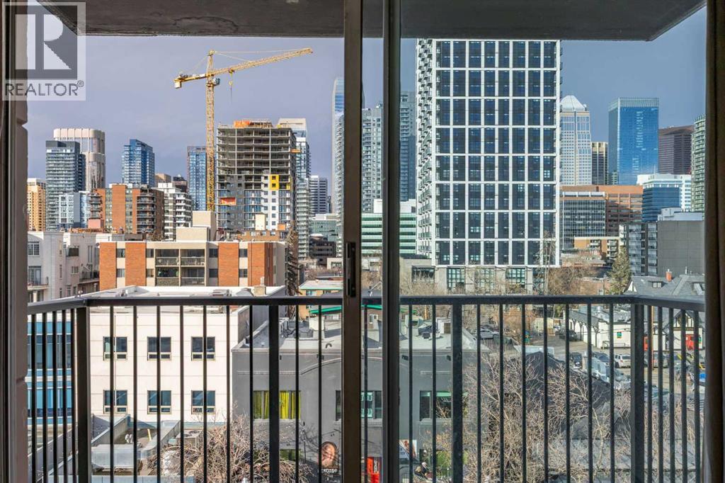 Single Family House for Sale in    Avenue SW Cliff Bungalow Calgary 