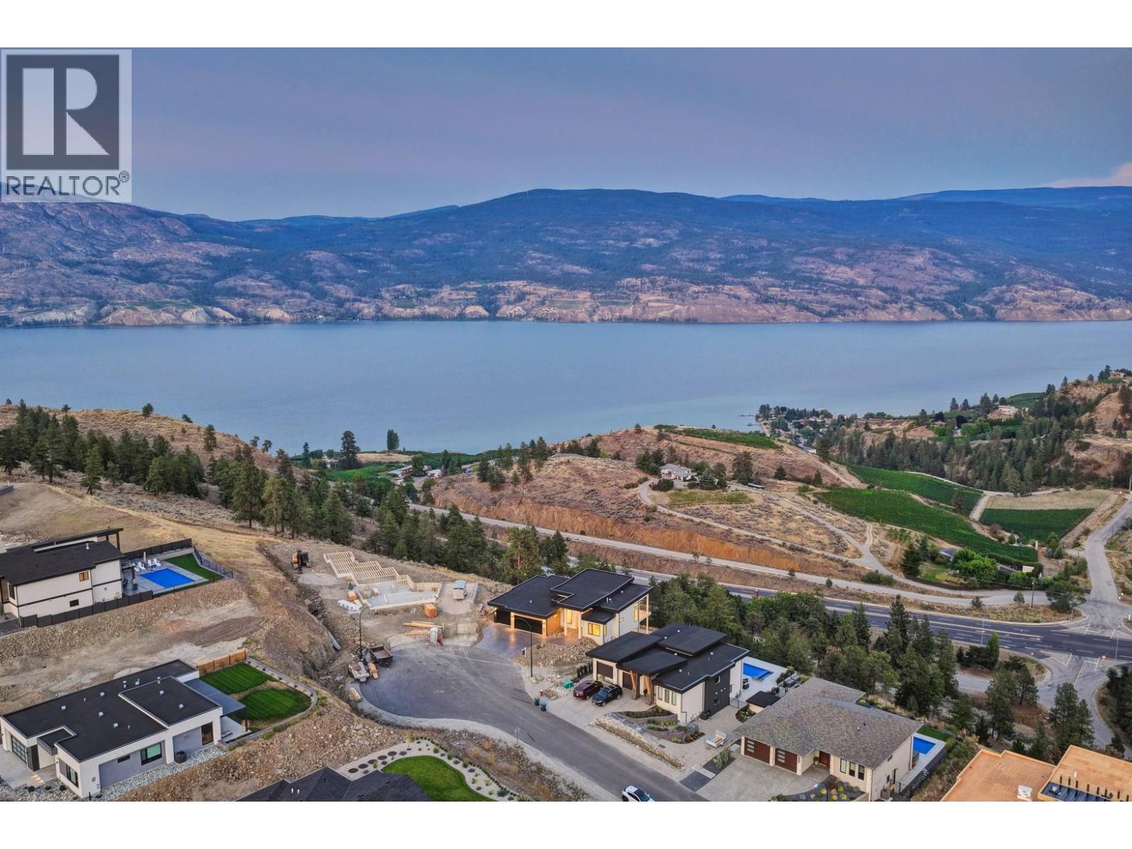 18697 Mckenzie Court, Summerland