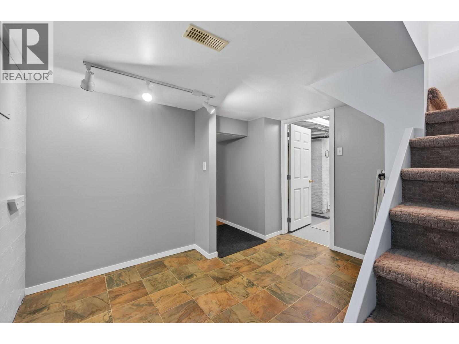 690 HOLT Street, Kamloops