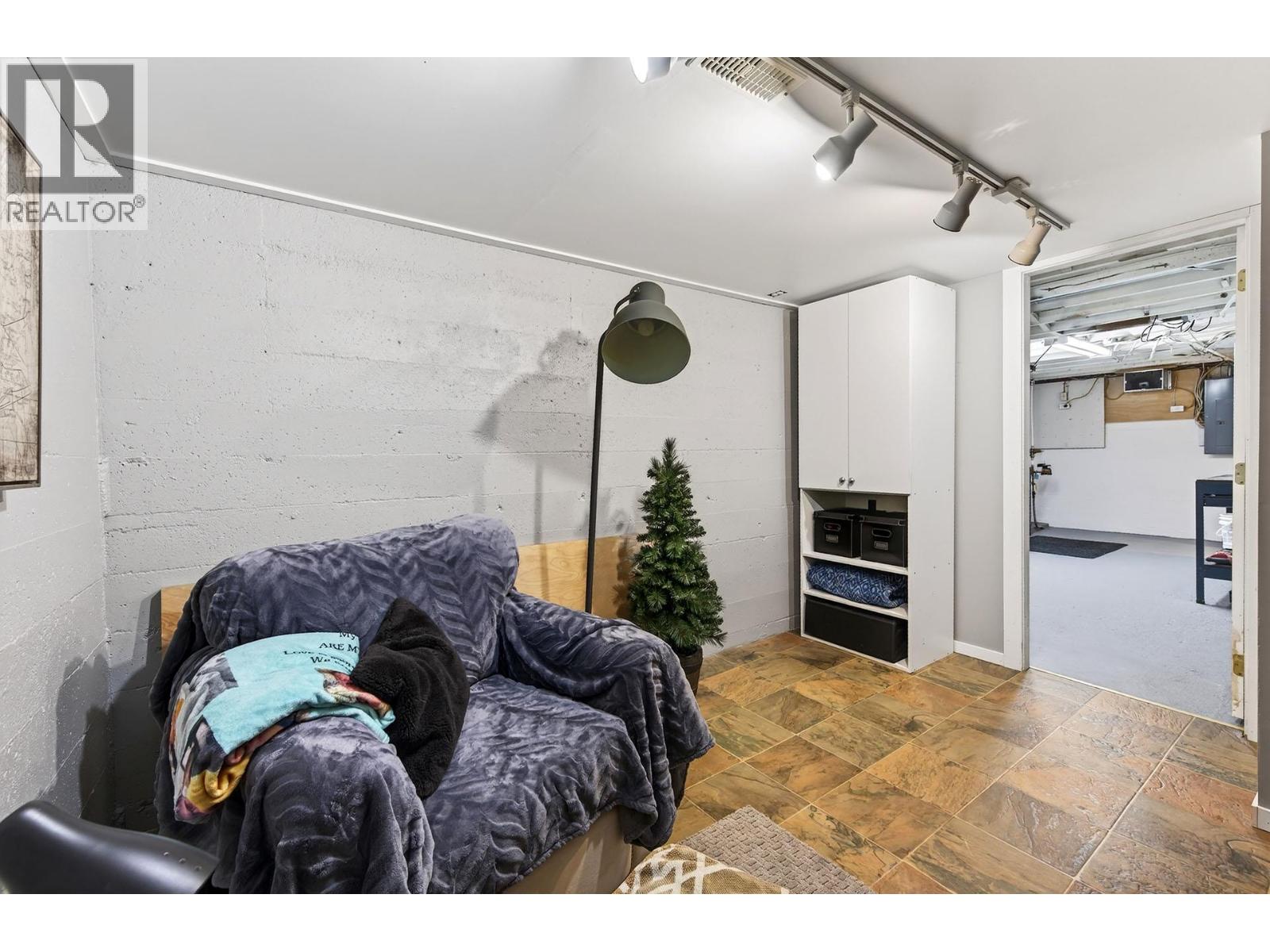 690 HOLT Street, Kamloops