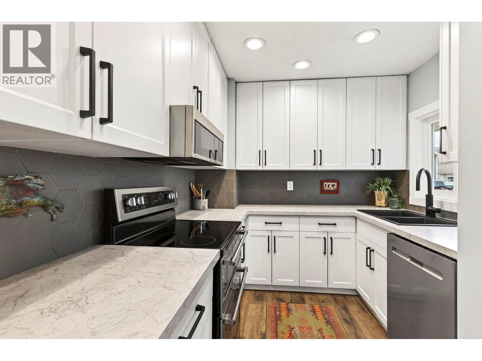 690 HOLT Street, Kamloops