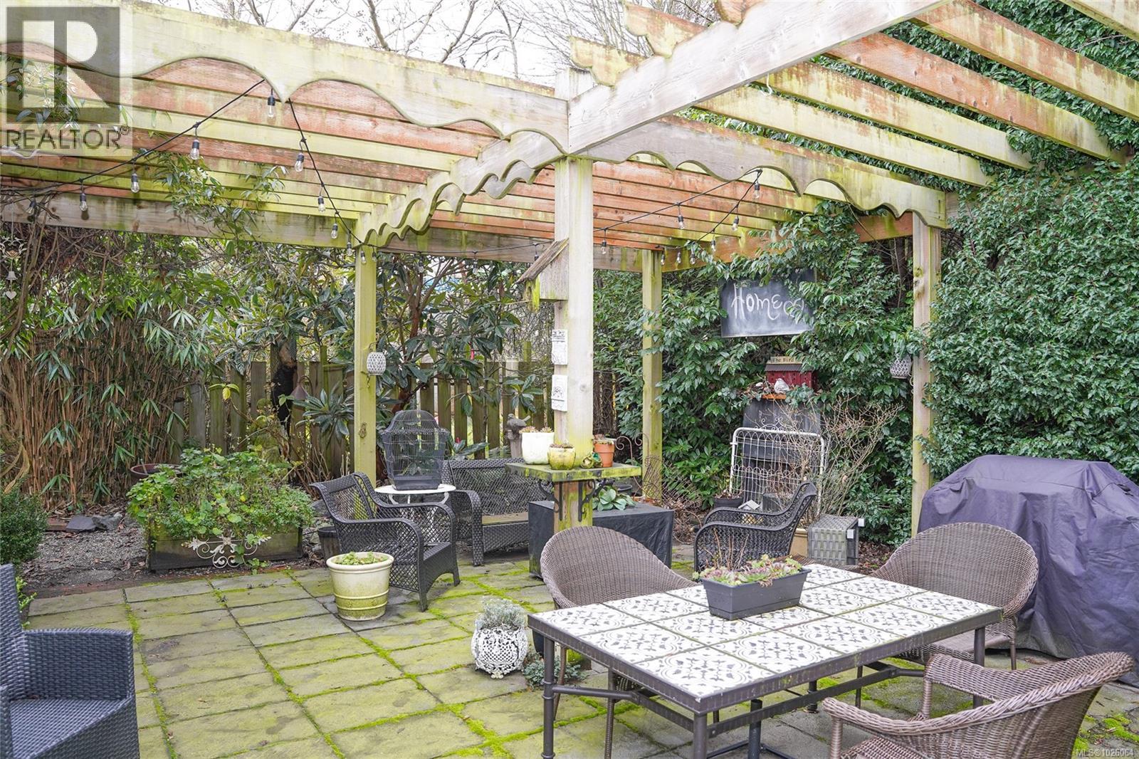  814 Hereward Road, Victoria