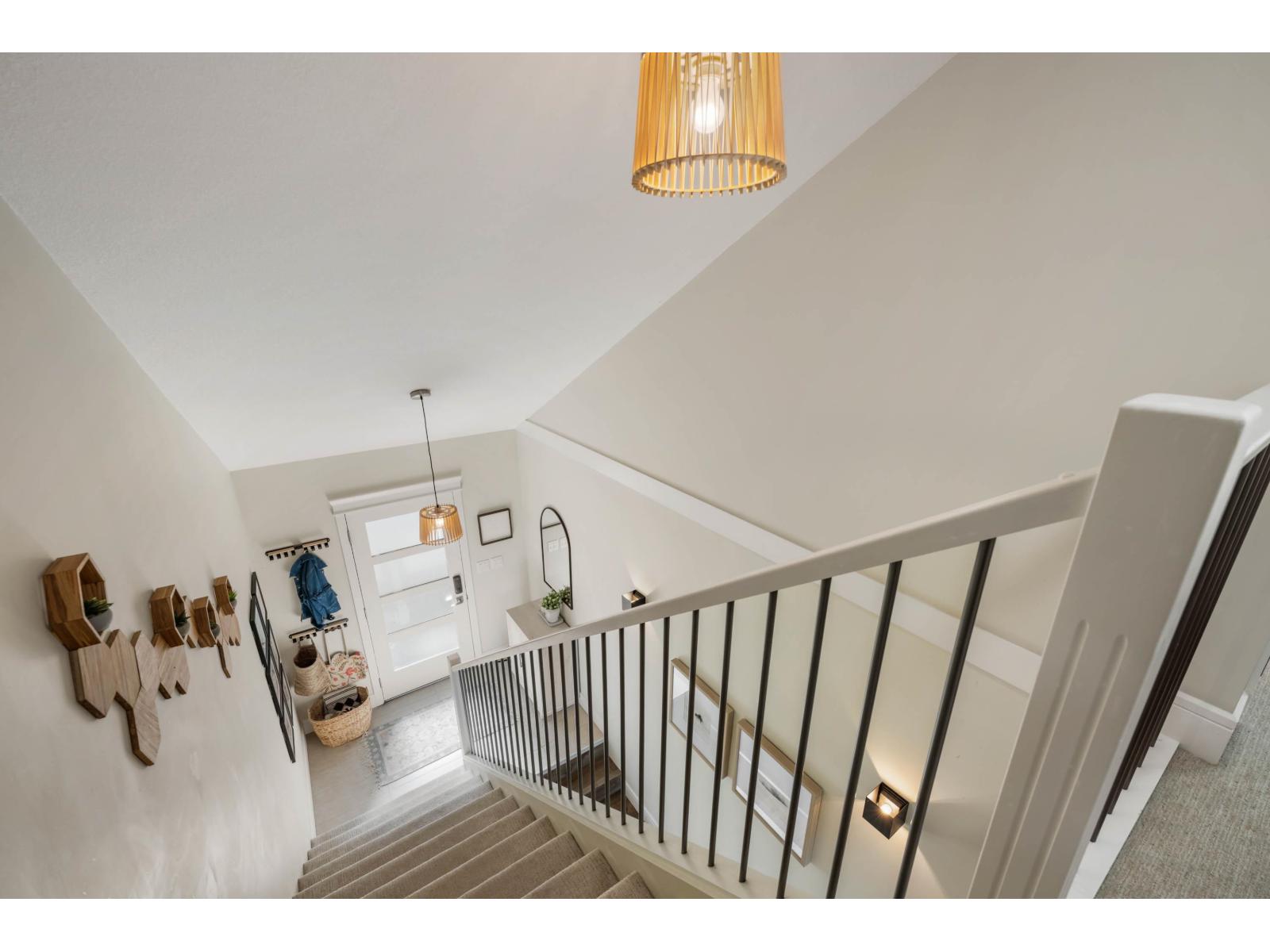 10 50634 LEDGESTONE PLACE, Eastern Hillsides, Chilliwack