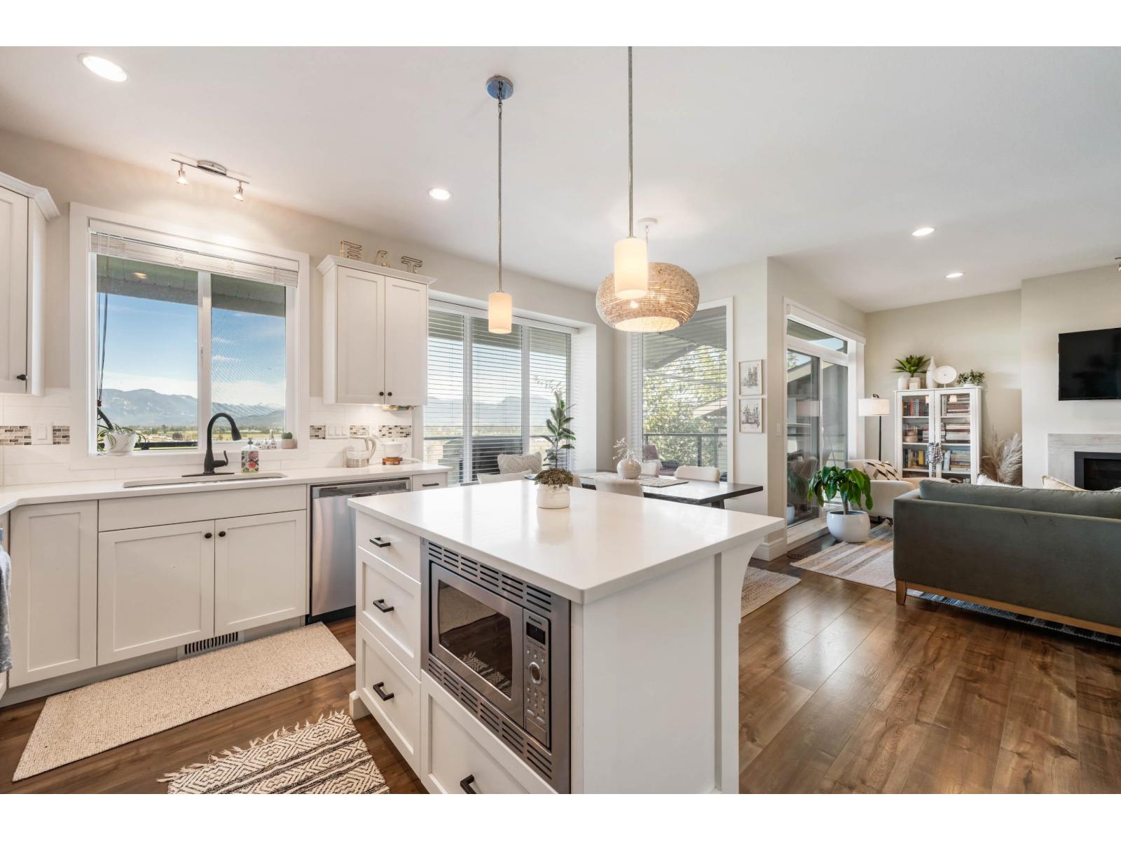 10 50634 LEDGESTONE PLACE, Eastern Hillsides, Chilliwack