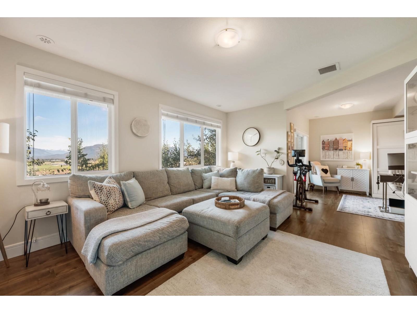 10 50634 LEDGESTONE PLACE, Eastern Hillsides, Chilliwack