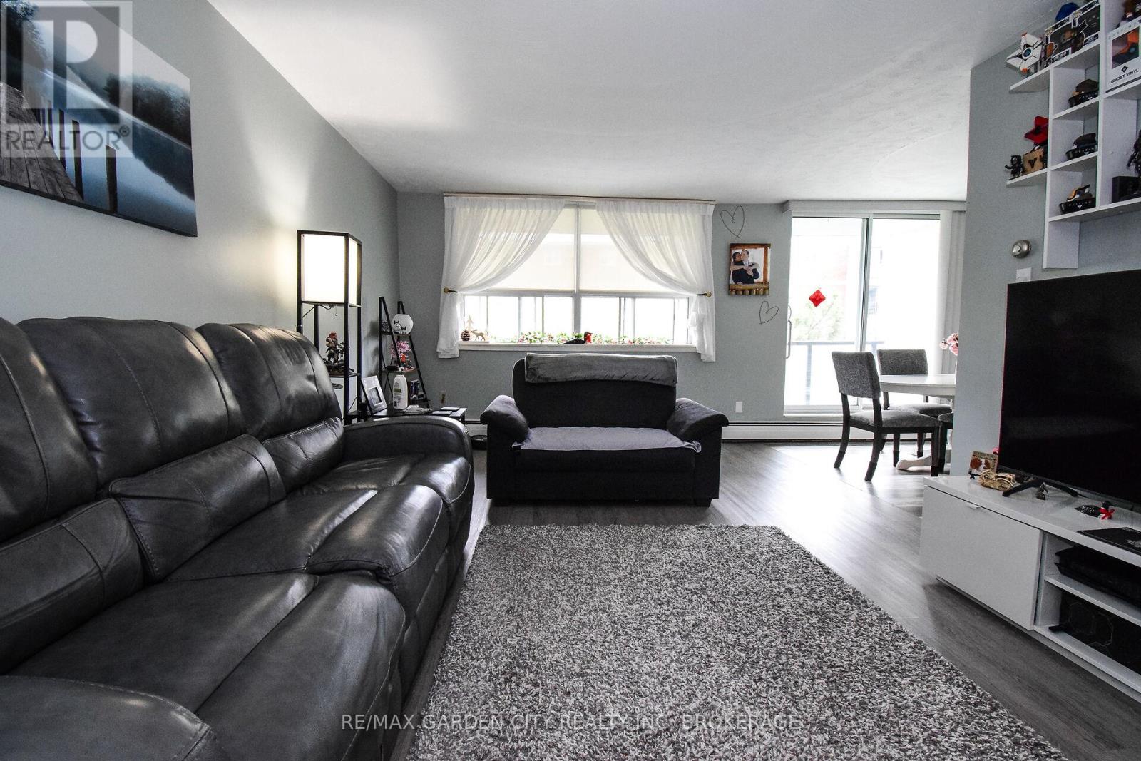 #811 359 GENEVA STREET - 4