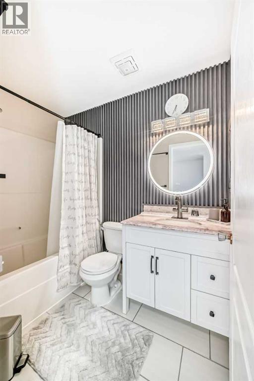 Single Family House Bi-level for Sale in  Coventry Road NE Coventry Hills Calgary 