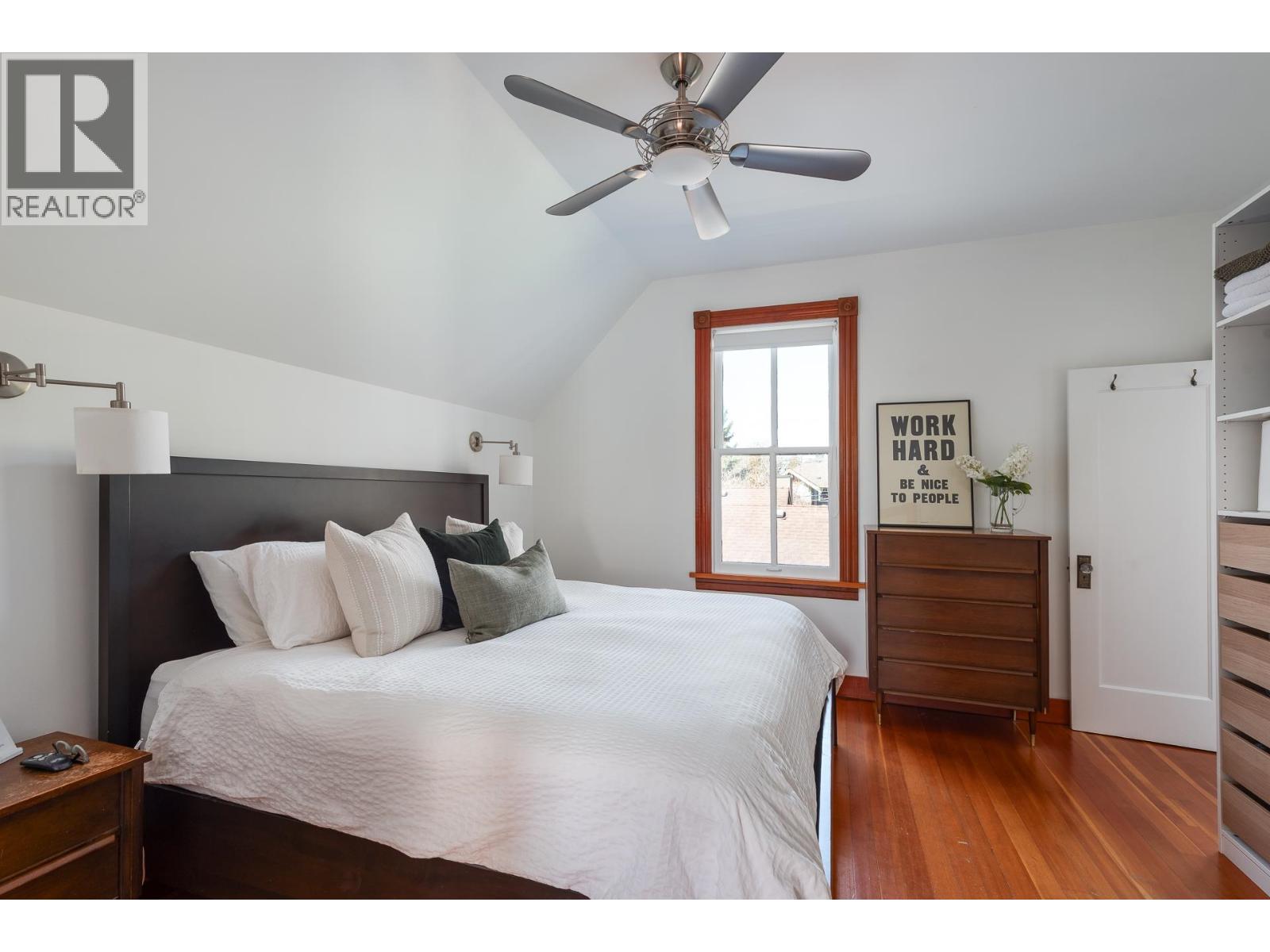 109 OAKLAND STREET, New Westminster