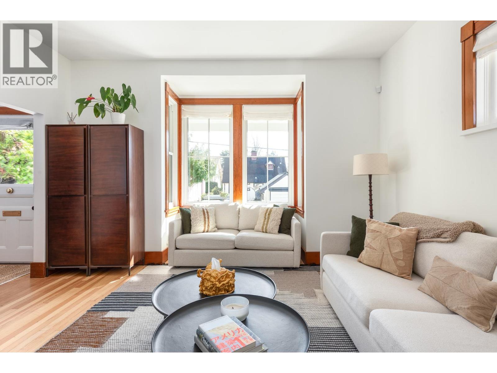 109 OAKLAND STREET, New Westminster