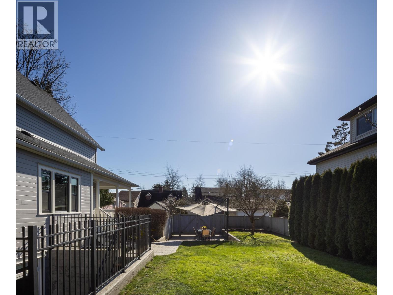 109 OAKLAND STREET, New Westminster