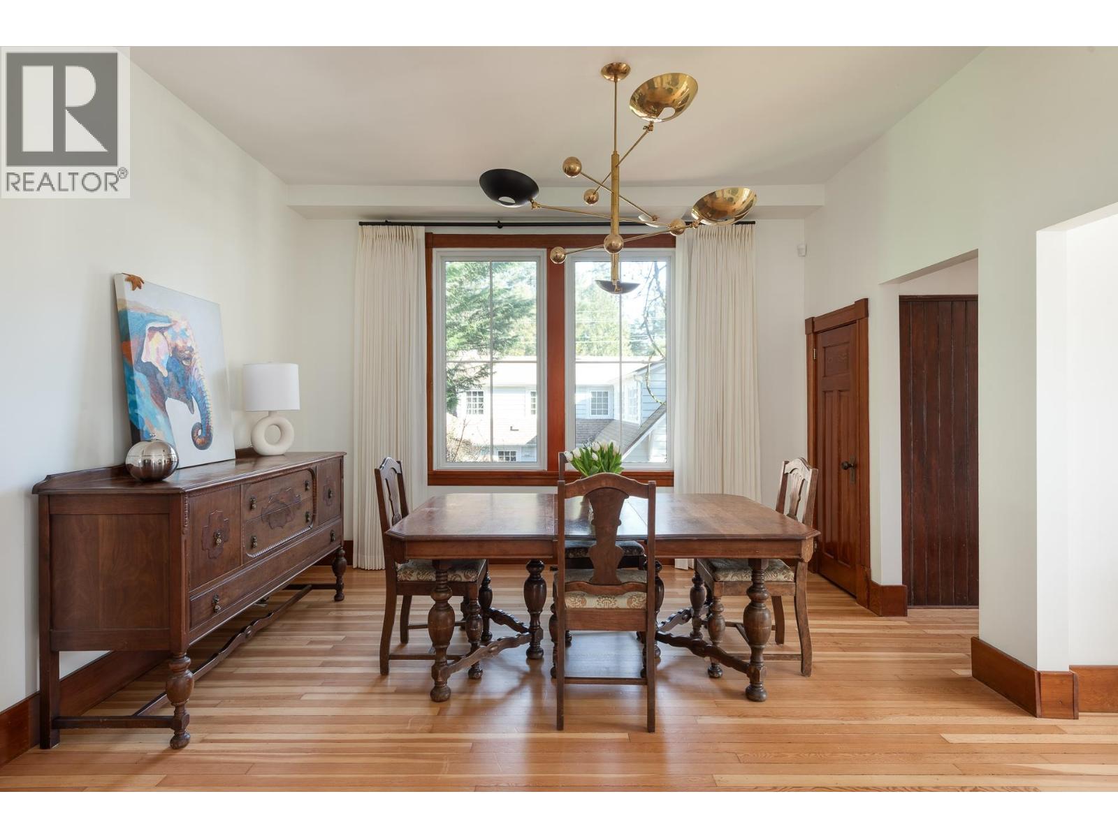 109 OAKLAND STREET, New Westminster