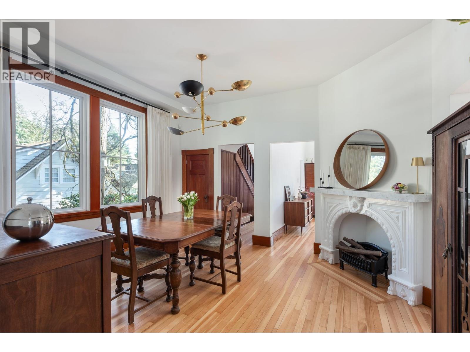 109 OAKLAND STREET, New Westminster