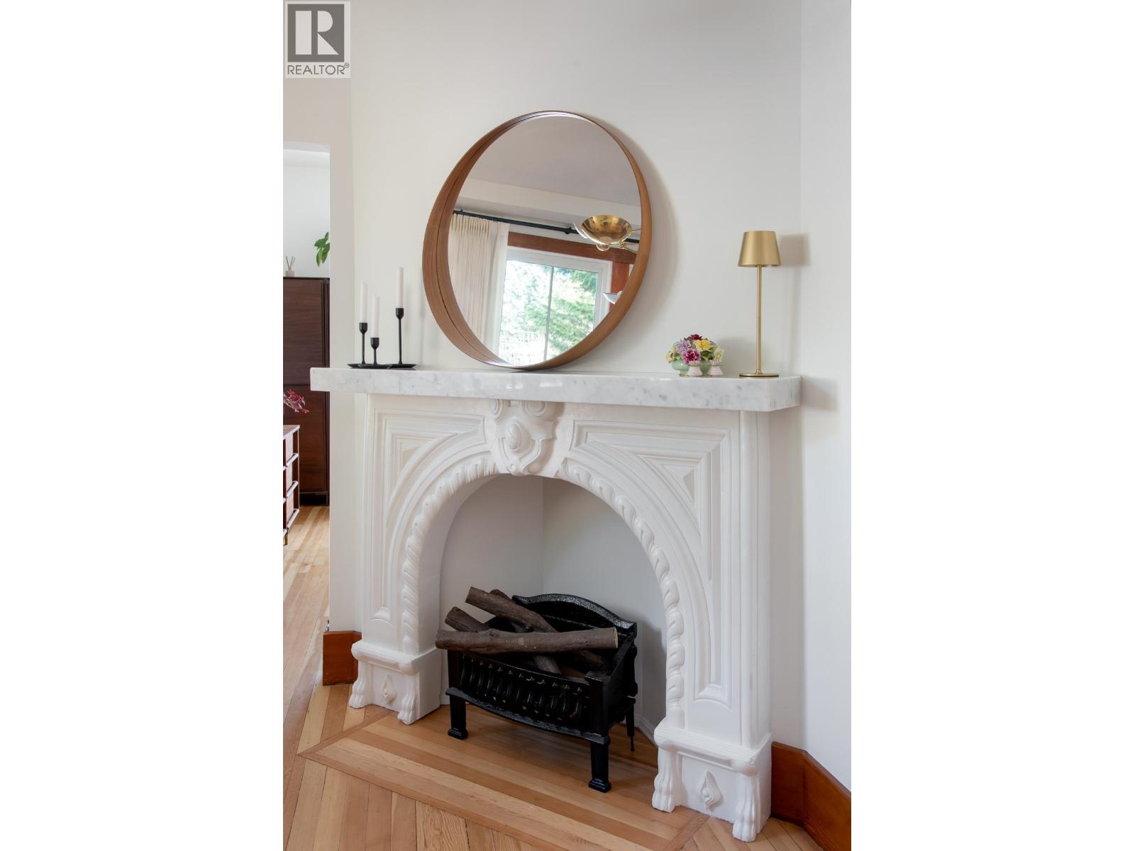 109 OAKLAND STREET, New Westminster