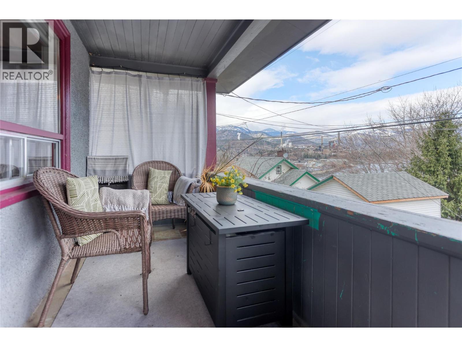 2078 Topping Street, Trail