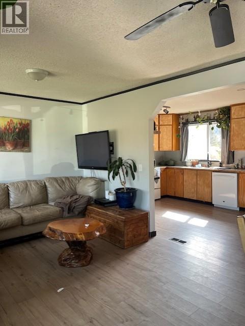 9704 & 9700 JULIA Street, Summerland