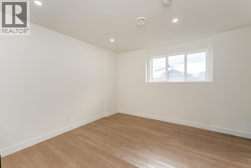 204 2395 ROWE STREET, Prince George