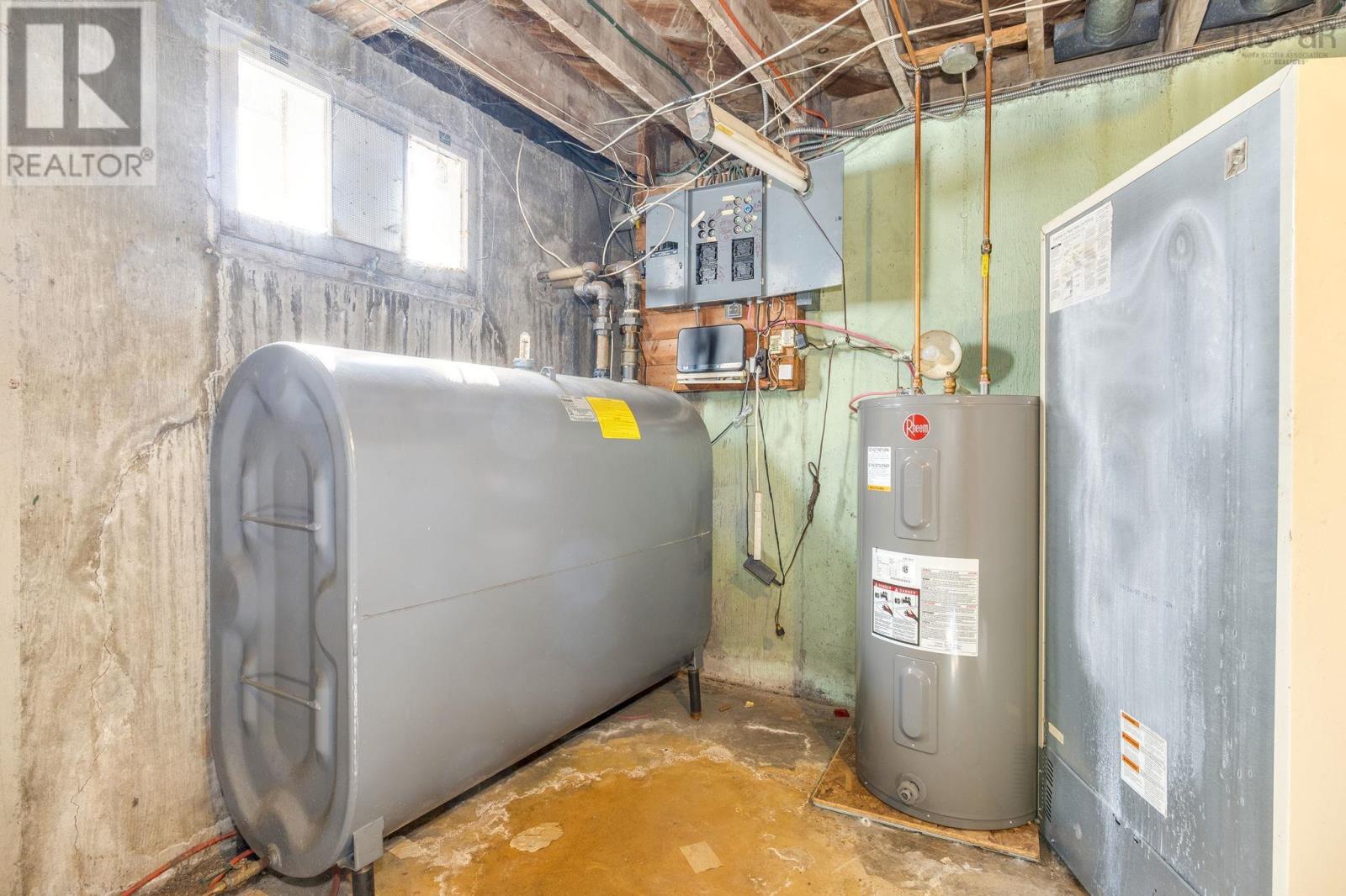 Property 43 of 45 of 2835 Joseph Howe Drive