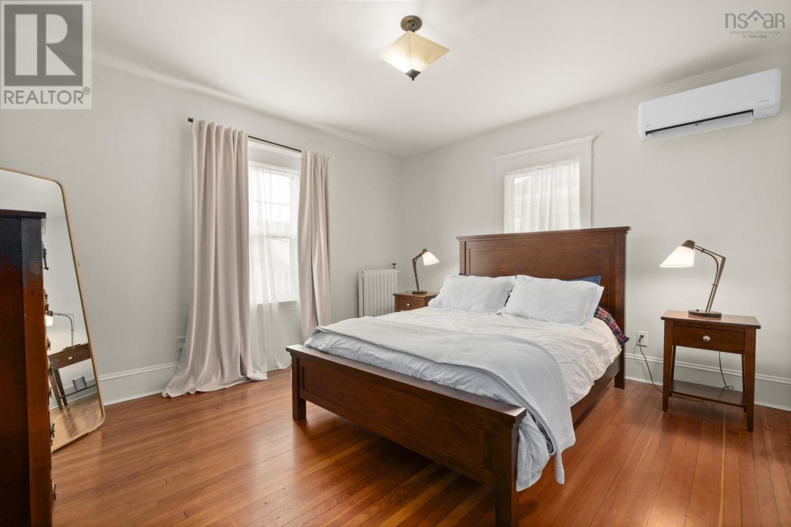 Property 23 of 40 of 6347 Cornwall Street