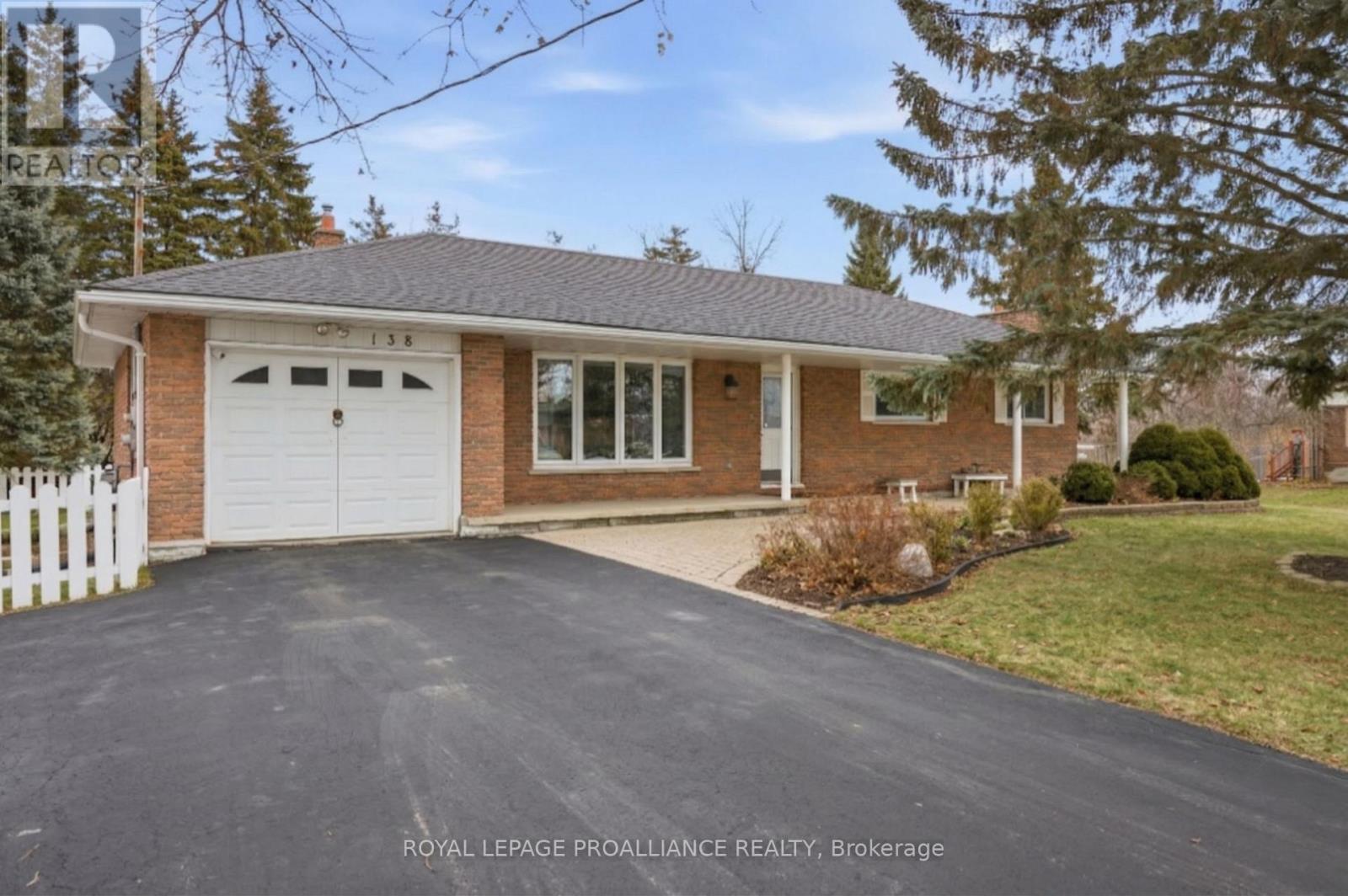 138 BURNS AVENUE, Quinte West (Sidney Ward), Ontario