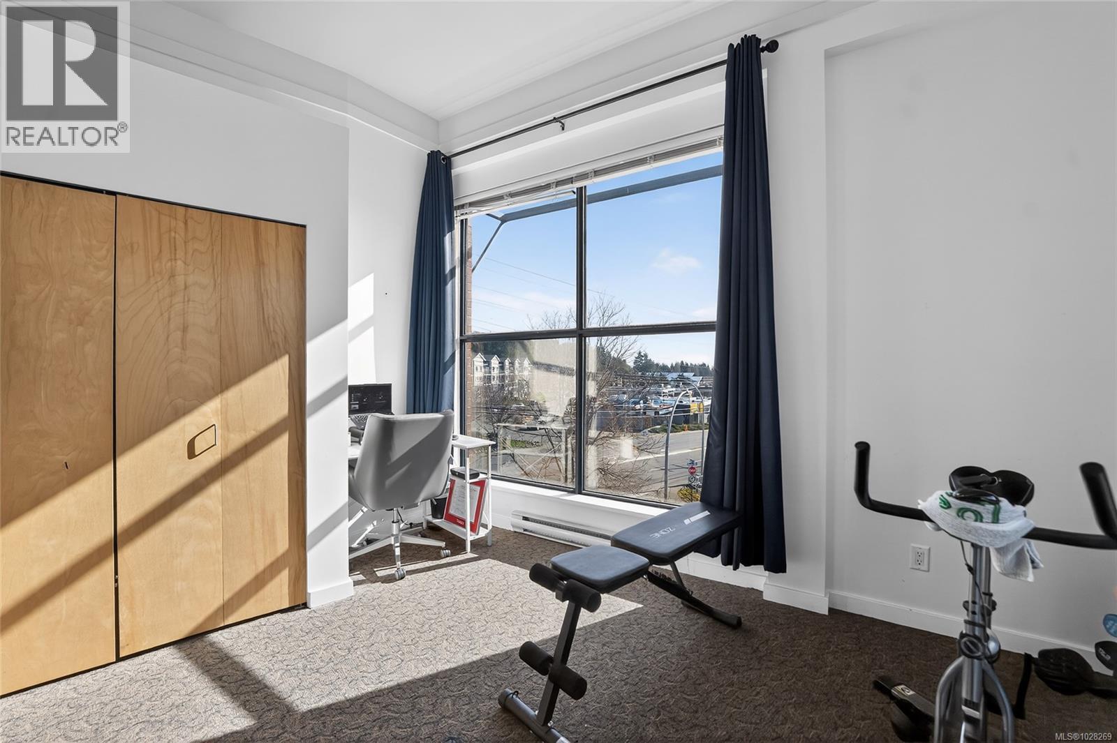 #304 1801 BOWEN RD - 12