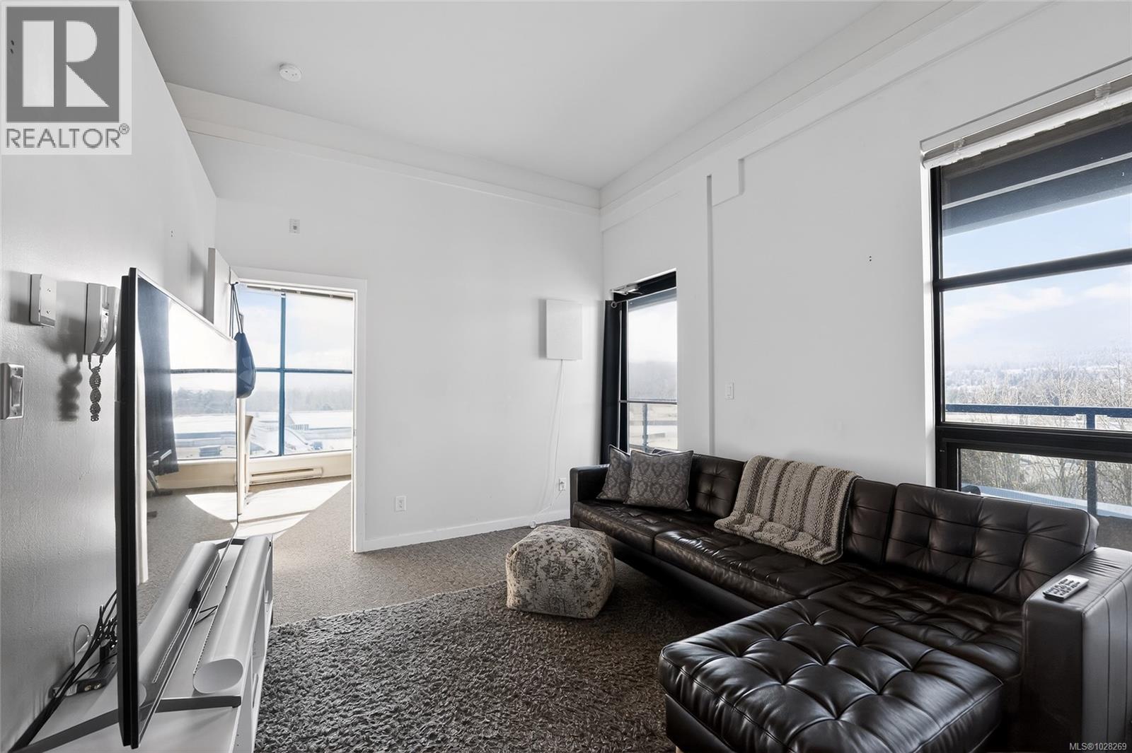 #304 1801 BOWEN RD - 15