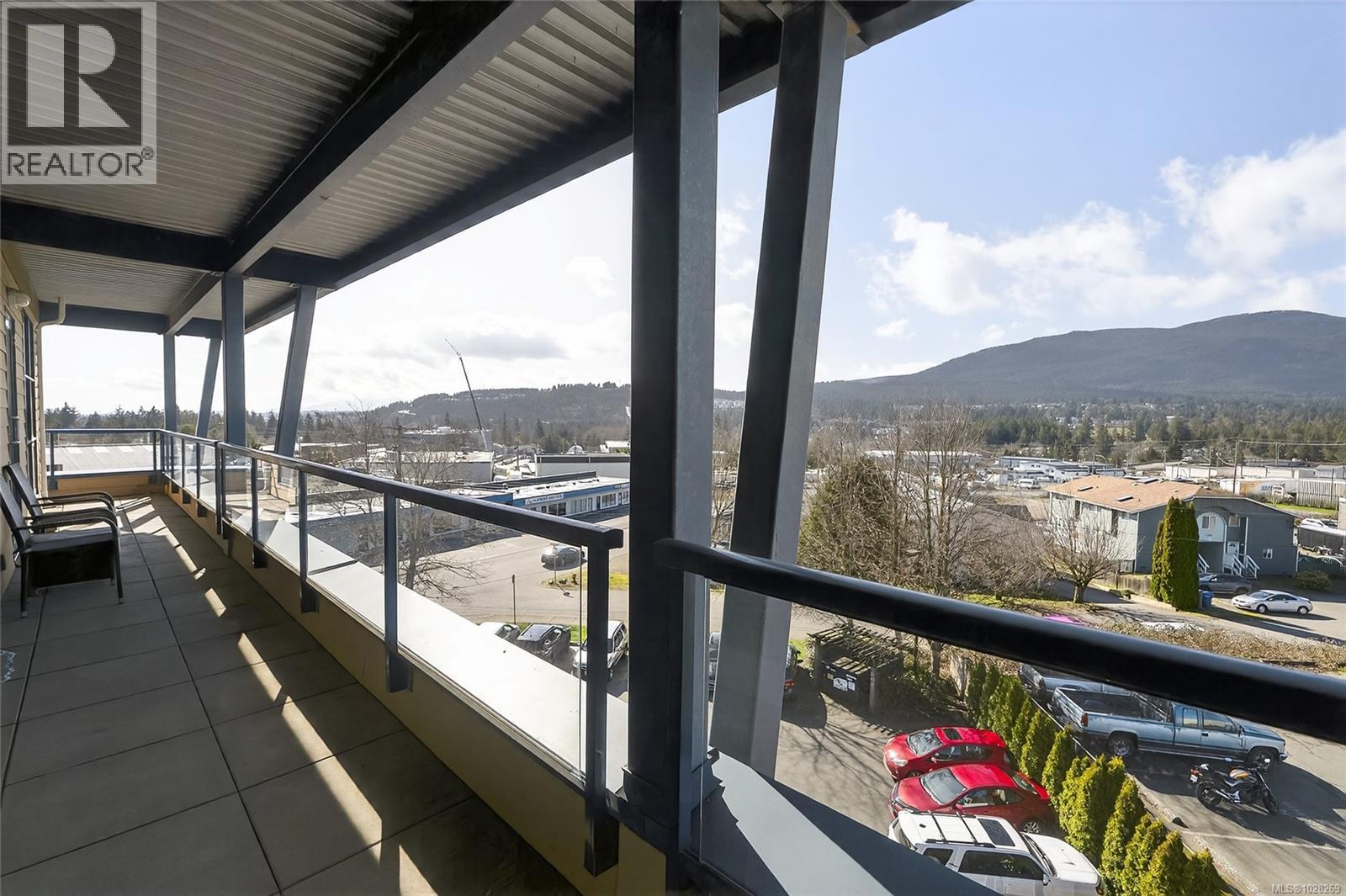 #304 1801 BOWEN RD - 26