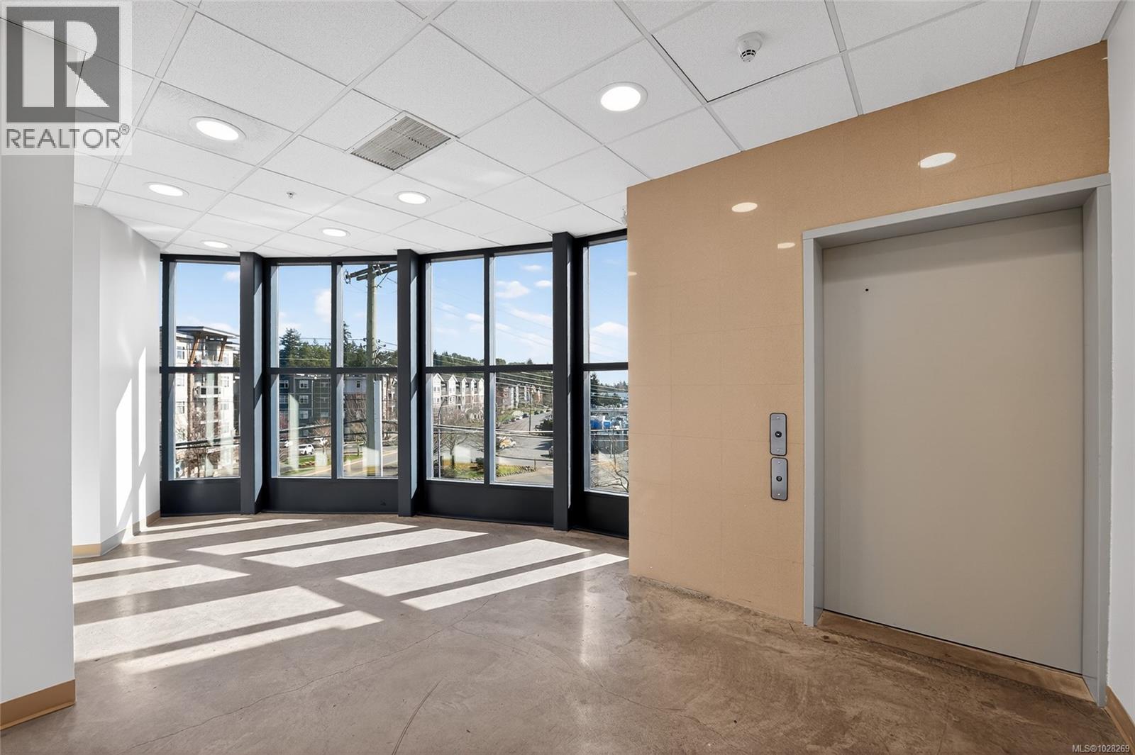 #304 1801 BOWEN RD - 28