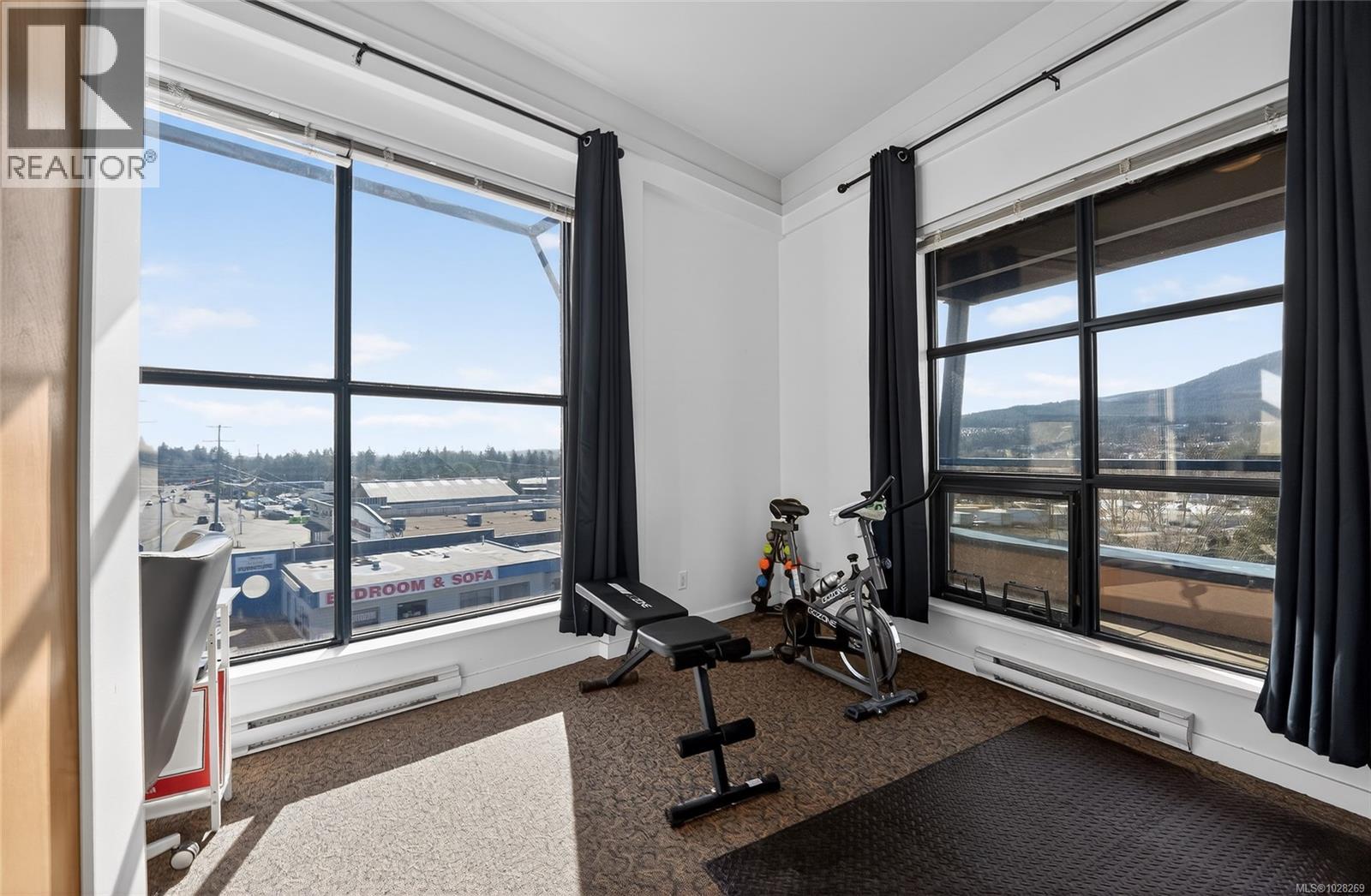 #304 1801 BOWEN RD - 5