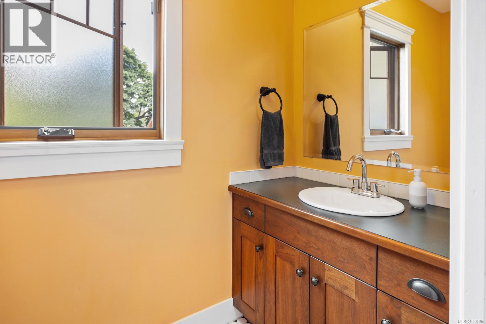  262A Fulford-Ganges Road, Salt Spring