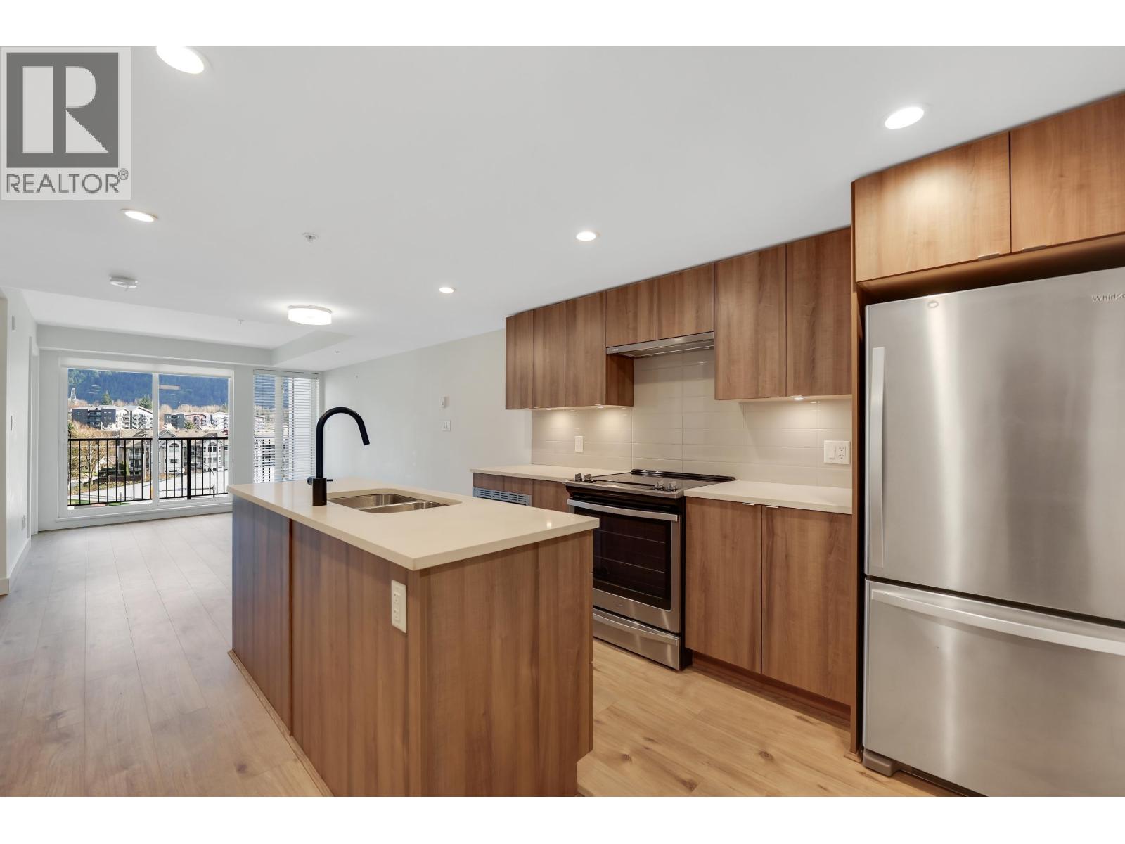 414 1365 PEMBERTON AVENUE, Squamish