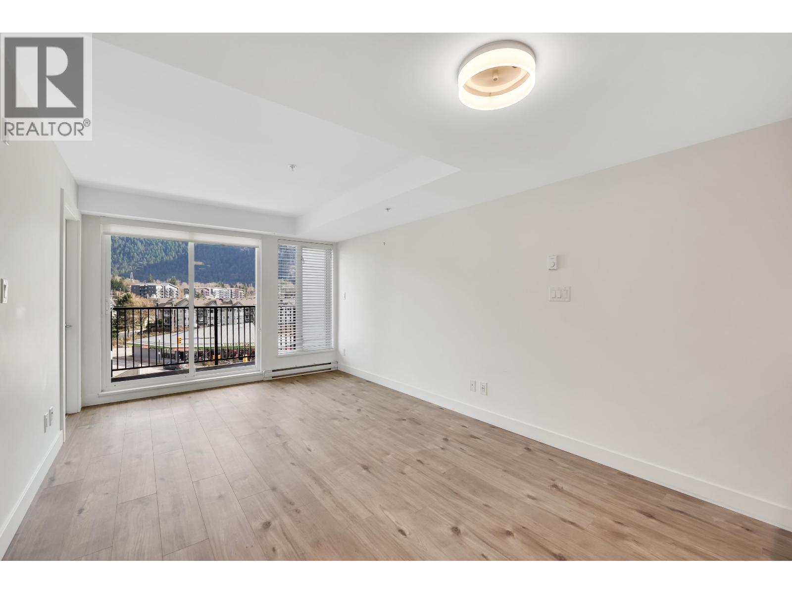 414 1365 PEMBERTON AVENUE, Squamish