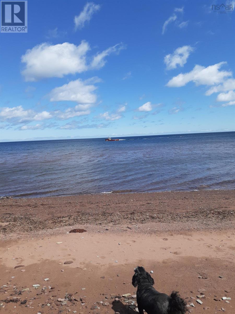 Property 32 of 34 of 1407 North Shore Road