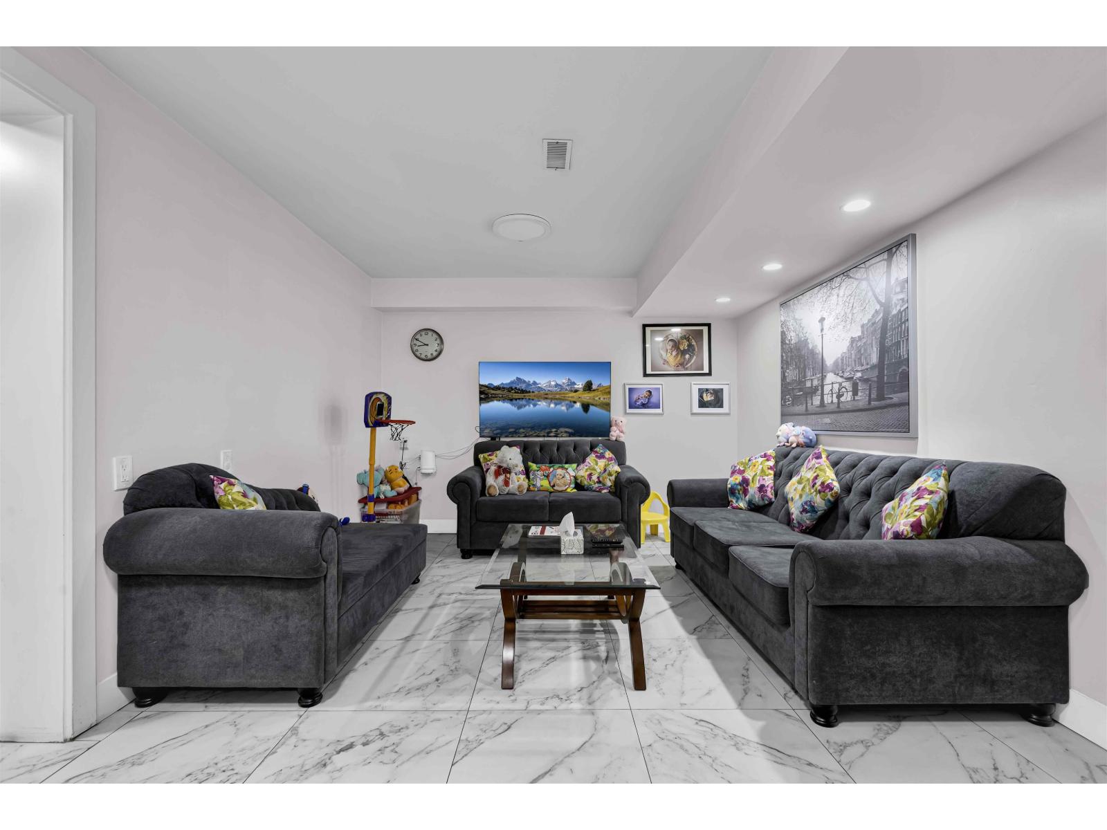 11780 85A Avenue, Delta