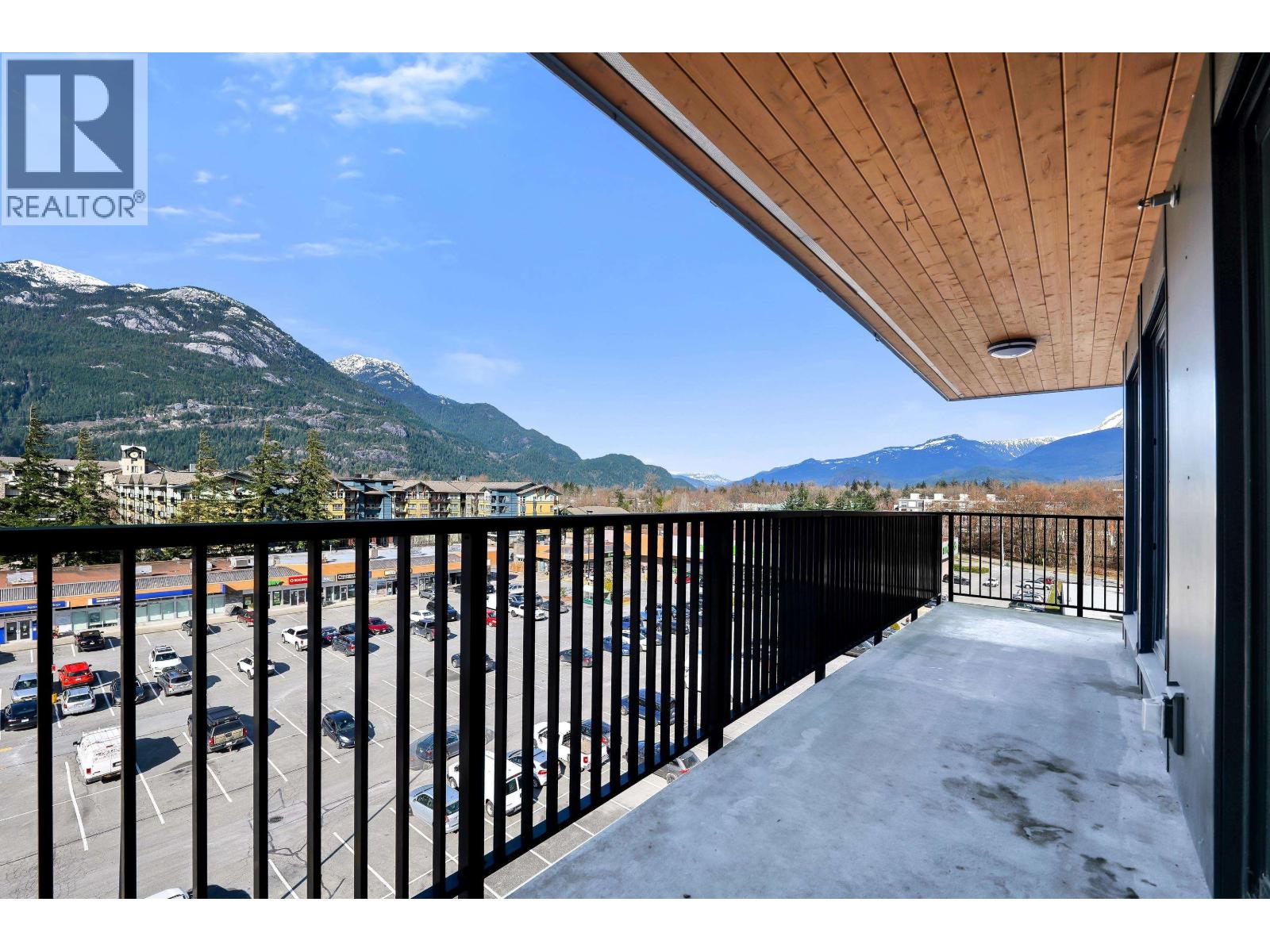 511 1365 PEMBERTON AVENUE, Squamish