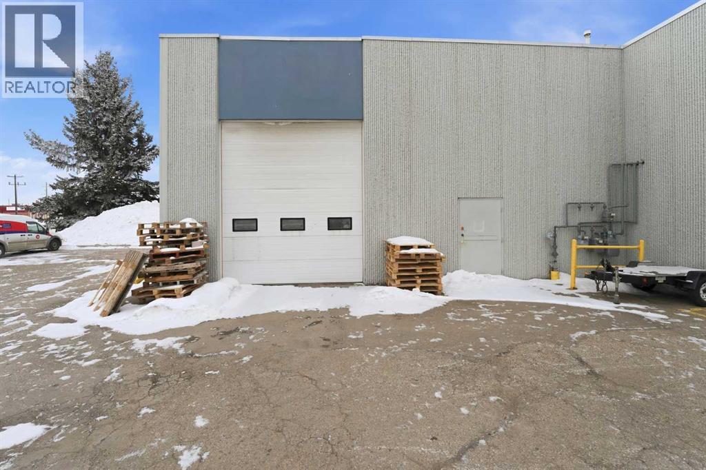 
          7611 49 Avenue
            <br/>
            <span>Red Deer</span>
            , 
            <span>AB</span>
             <span>T4P1M3</span>
        