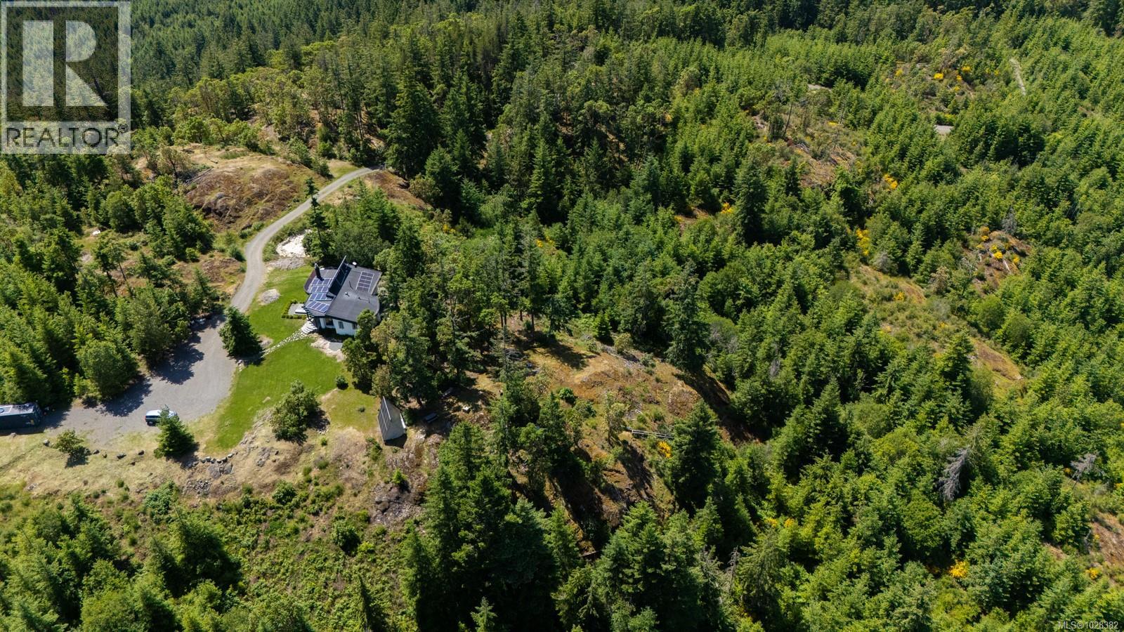 5876 Stoltze Rd, Duncan