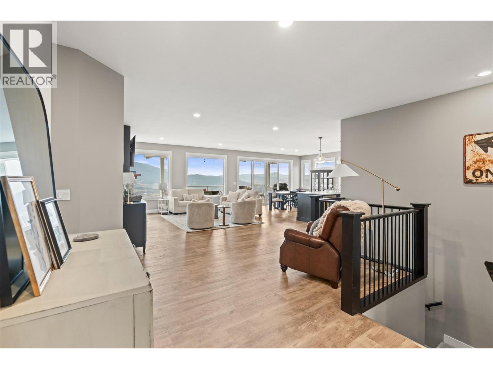 98 Ranchland Place - 15
