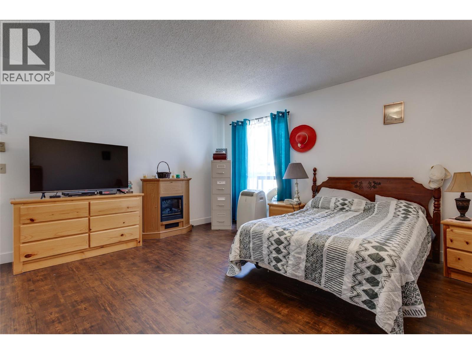 #206 1490B Gordon Drive - 11