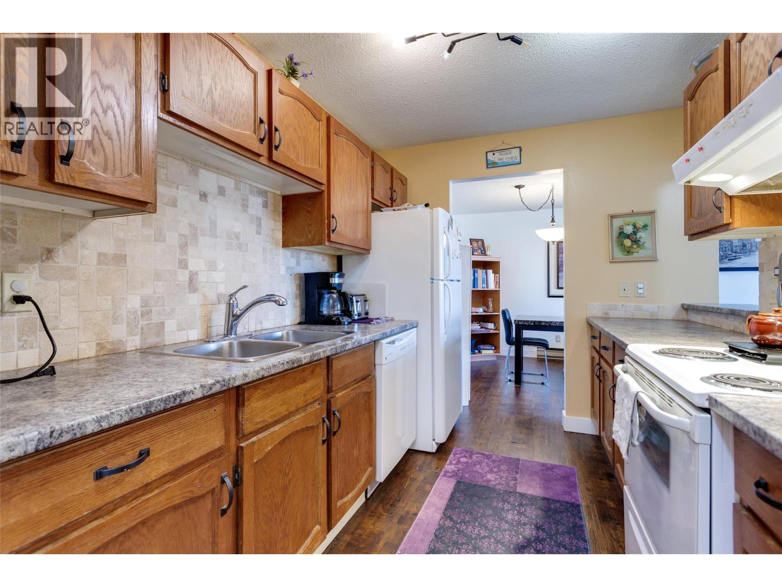 #206 1490B Gordon Drive - 2