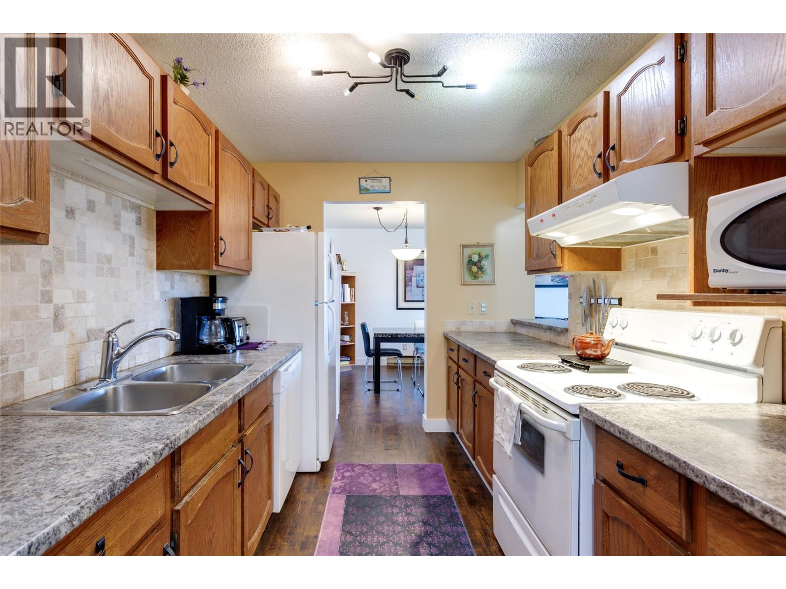 #206 1490B Gordon Drive - 3