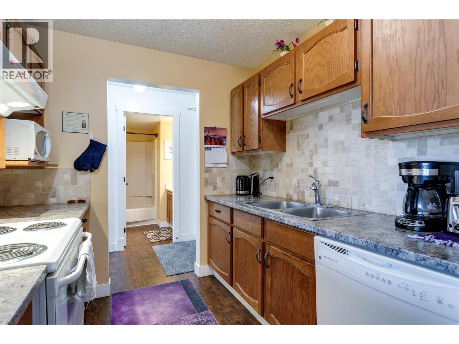 #206 1490B Gordon Drive - 4
